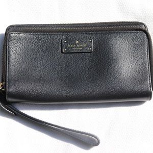 Kate Spade Square Chunky Black Wallet